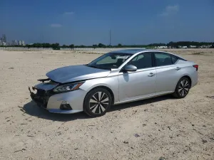 Nissan Altima 2.5L 4 2019