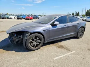Tesla Model S 2021