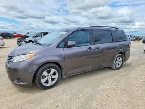 Toyota Sienna 3.5L 6 2011