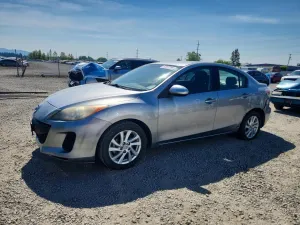 Mazda 3 2.0L 4 2012