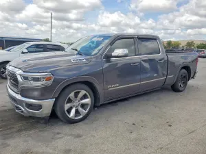 RAM 1500 5.7L 8 2019