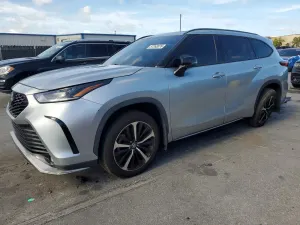 Toyota Highlander 3.5L 6 2022