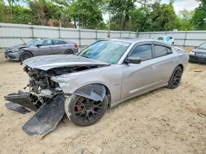 Dodge Charger 5.7L 8 2013