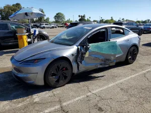 Tesla Model 3 2025