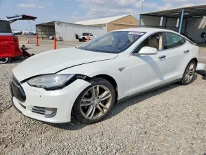 Tesla Model S 2014