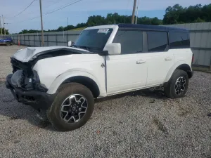 Ford Bronco 2.3L 4 2024
