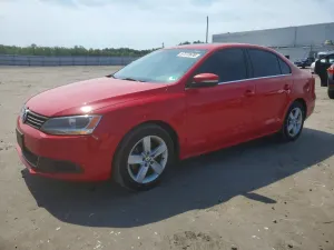 Volkswagen Jetta 2.0L 4 2014