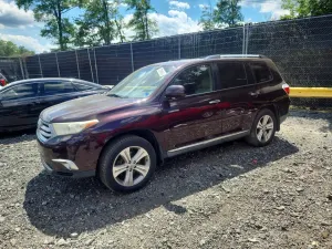 Toyota Highlander 3.5L 6 2013