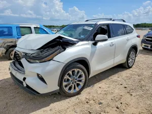 Toyota Highlander 3.5L 6 2021