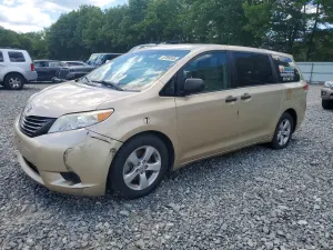 Toyota Sienna 3.5L 6 2014
