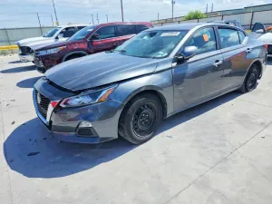 Nissan Altima 2.5L 4 2020
