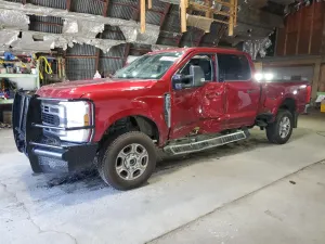 Ford F-350 6.7L 8 2025
