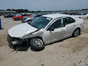 Ford Fusion S 2.5L 4 2010