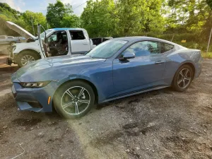 Ford Mustang 2.3L 4 2025