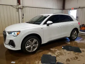 Audi Q3 2.0L 4 2024