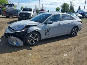 Hyundai Elantra 2.0L 4 2023