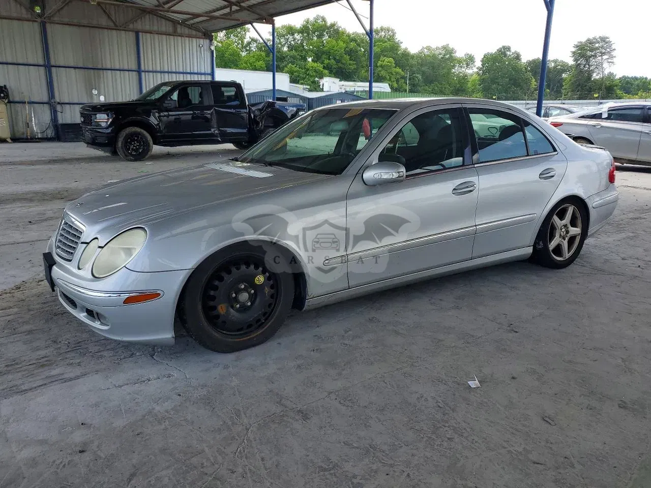 Mercedes-Benz E 5.0L 8 2005