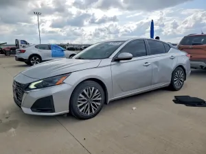 Nissan Altima 2.5L 4 2023