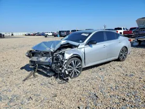 Nissan Altima 2.5L 4 2022