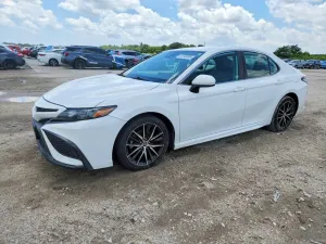 Toyota Camry 2.5L 4 2021
