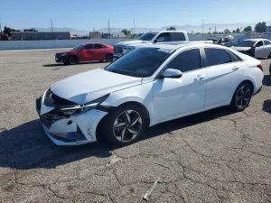 Hyundai Elantra 2.0L 4 2021