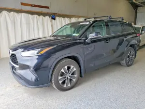 Toyota Highlander 3.5L 6 2021