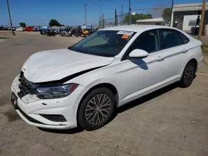 Volkswagen Jetta 1.4L 4 2021