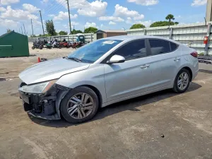 Hyundai Elantra 2.0L 4 2019