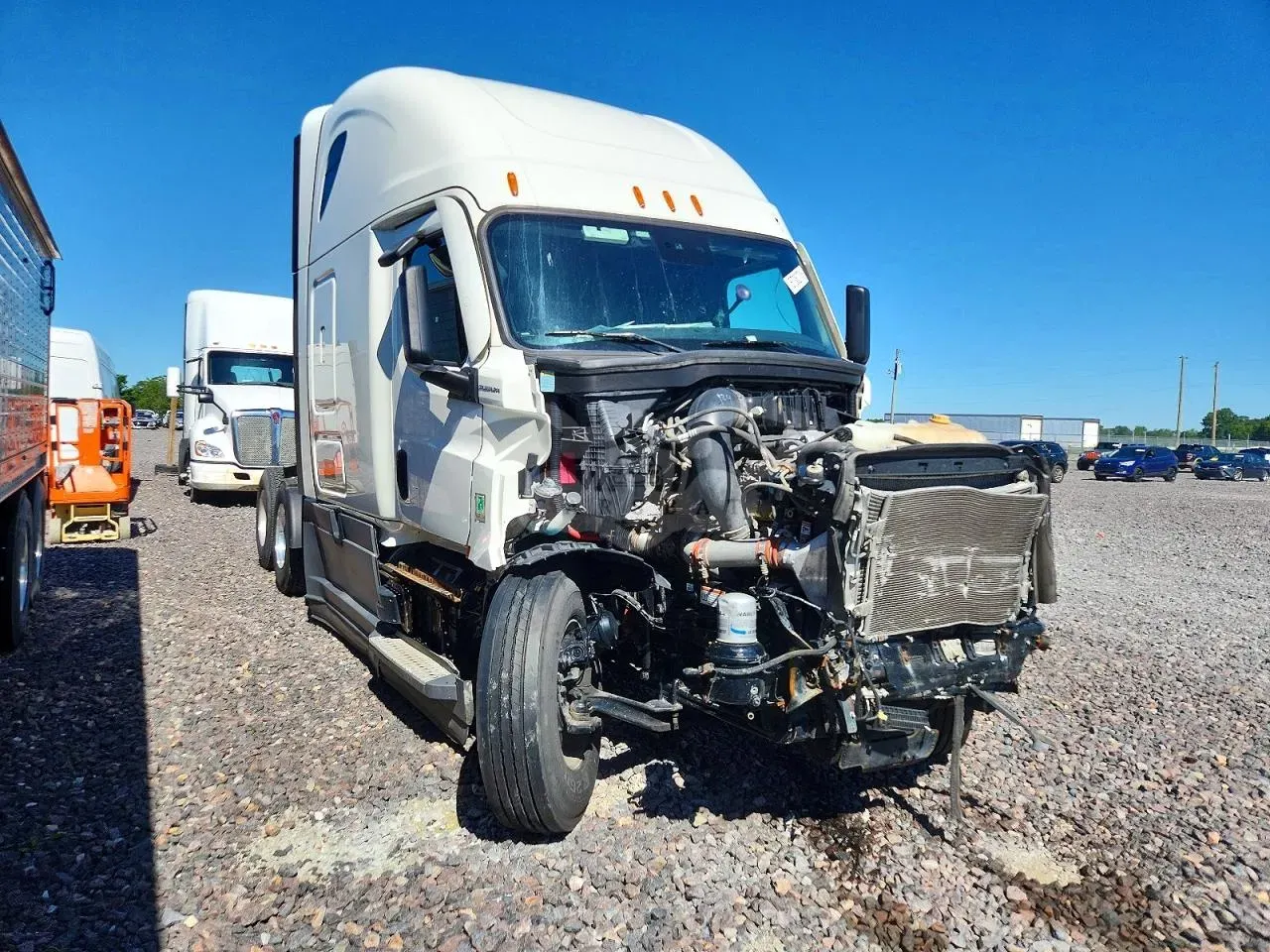 Freightliner Cascadia 12.8L 6 2023