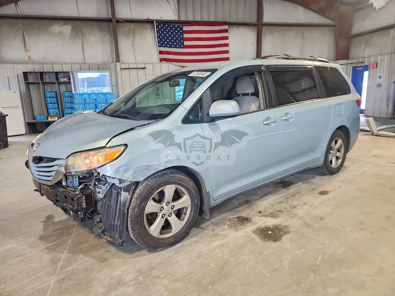 Toyota Sienna 3.5L 6 2016