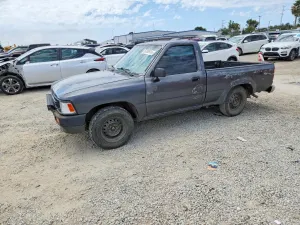 Toyota Hilux 2.4L 4 1995