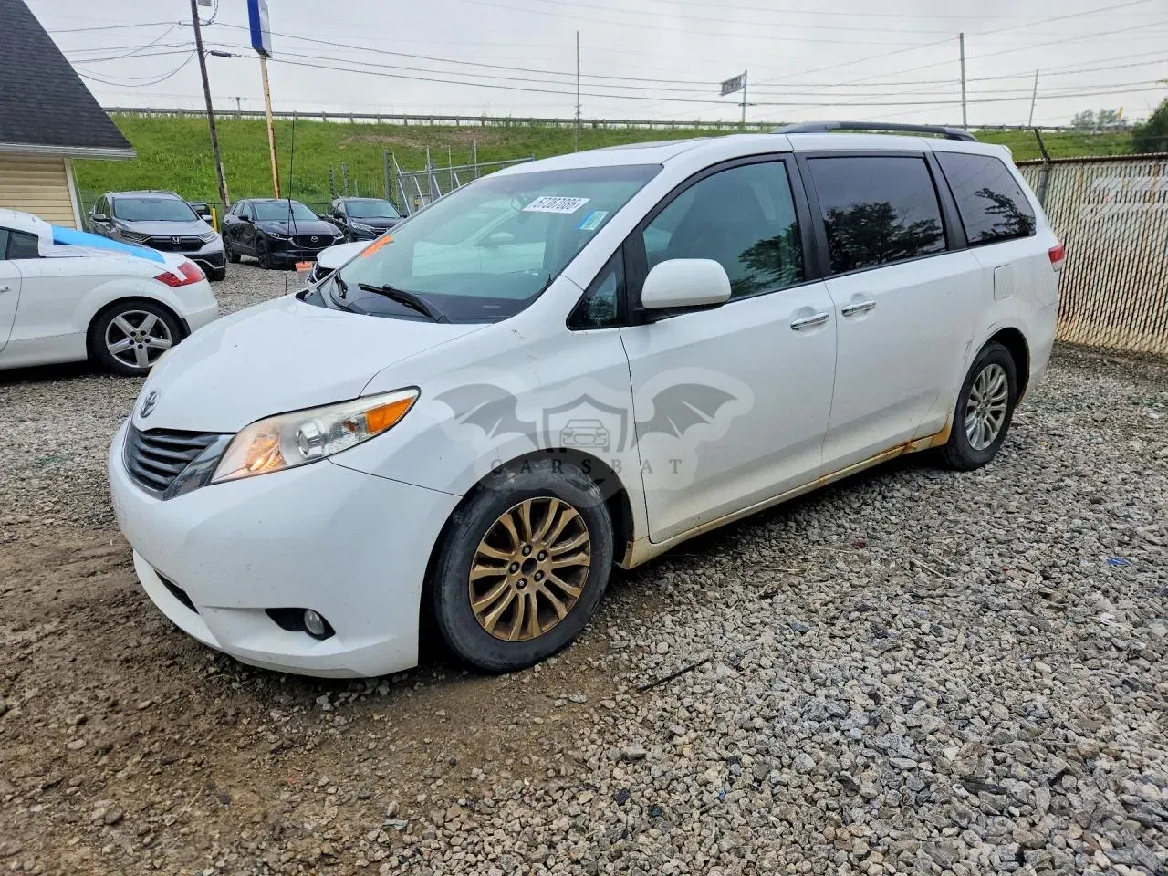 Toyota Sienna 3.5L 6 2013