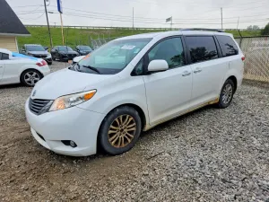 Toyota Sienna 3.5L 6 2013