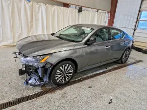 Nissan Altima 2.5L 4 2025
