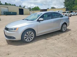 Volkswagen Jetta 2.0L 4 2012