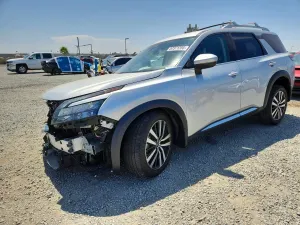 Nissan Pathfinder 3.5L 6 2025