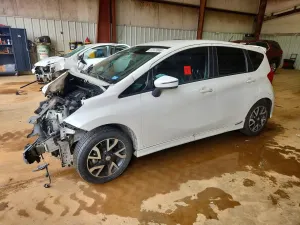 Nissan Versa 1.6L 4 2015