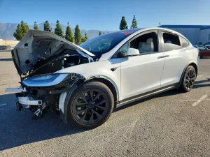 Tesla Model X 2022