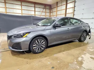 Nissan Altima 2.5L 4 2025
