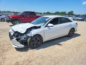 Hyundai Elantra 2.0L 4 2021