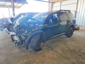 Nissan Pathfinder 3.5L 6 2025