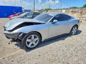 Ford Mustang 2.3L 4 2026