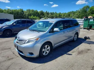 Toyota Sienna 3.5L 6 2013