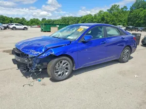 Hyundai Elantra 2.0L 4 2024