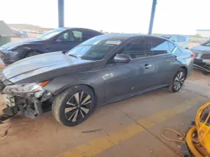 Nissan Altima 2.5L 4 2020