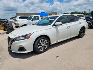 Nissan Altima 2.5L 4 2020