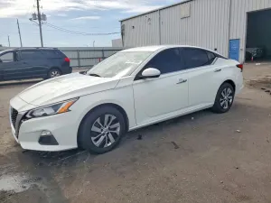 Nissan Altima 2.5L 4 2019