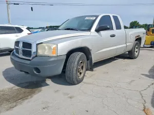 Dodge Dakota 4.7L 8 2006