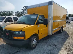 GMC Savana 6.6L 8 2022