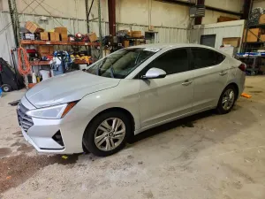 Hyundai Elantra 2.0L 4 2019